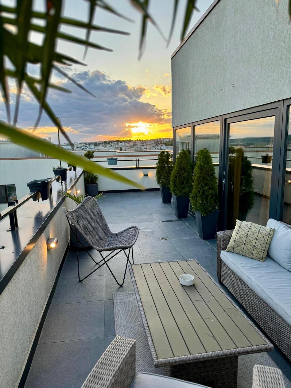 Penthouse Exclusive View , Iasi Apartment ภายนอก รูปภาพ