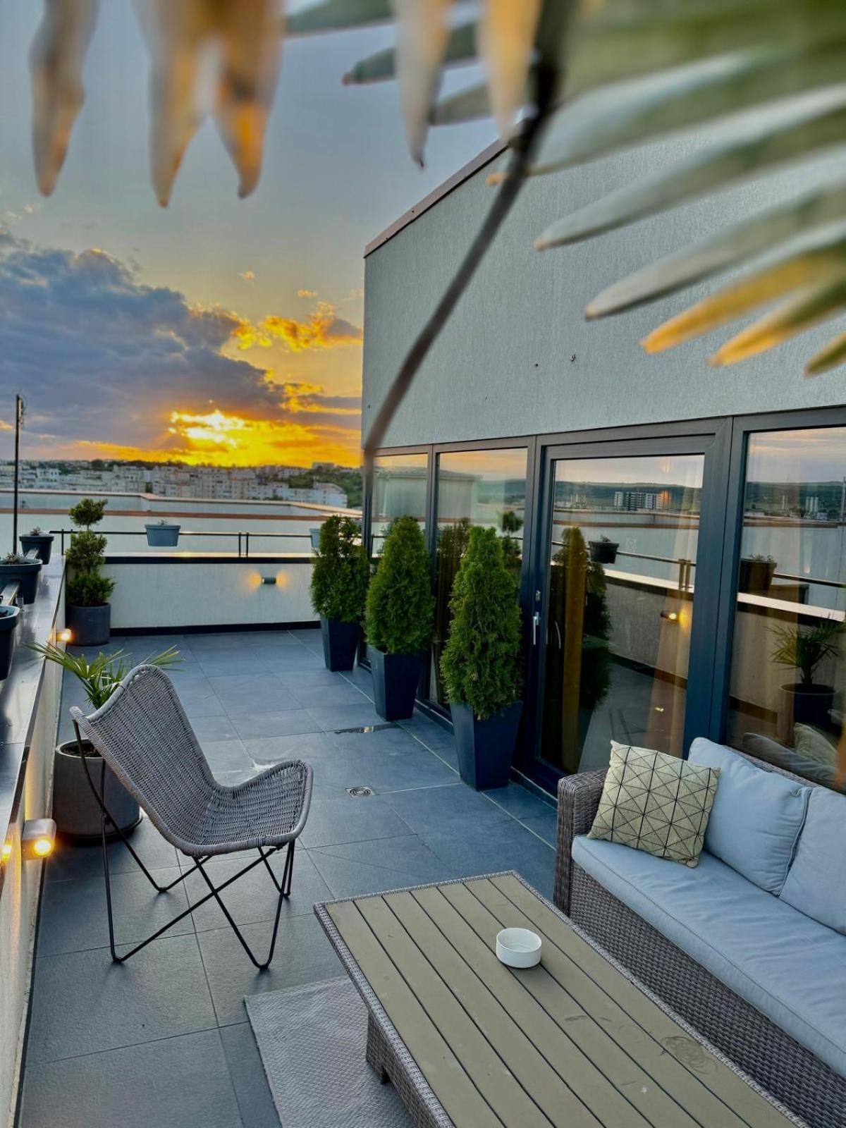 Penthouse Exclusive View , Iasi Apartment ภายนอก รูปภาพ